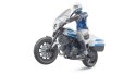 Scrambler Ducati Motocykl z policjantem